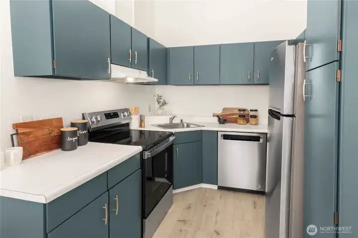 Kitchen features new stainless appliances