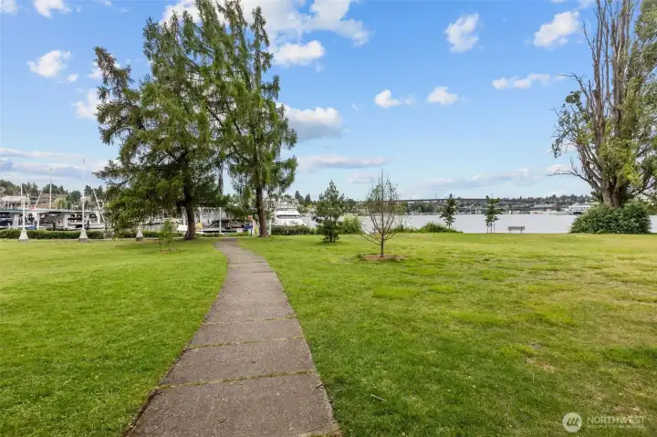 West Montlake Park is right around the corner! West Montlake Park is right around the corner!