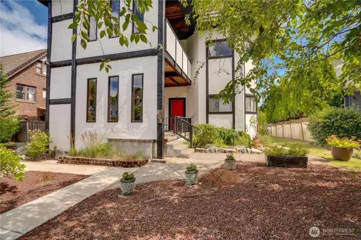 Mature landscaping and established plantings enhance the welcoming atmosphere and help to keep the HOA dues low. Mature landscaping and established plantings enhance the welcoming atmosphere and help to keep the HOA dues low.