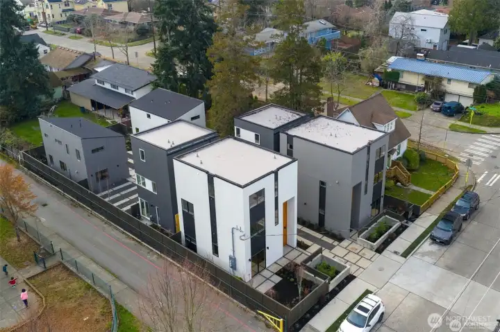 4411 is the detached unit on the far left. 4411 is the detached unit on the far left.
