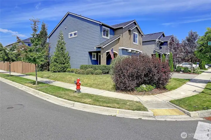 Corner lot on quiet road