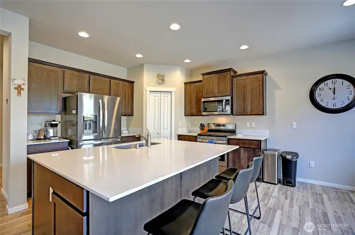 Open concept layout kitchen and living room - perfect for entertaining!