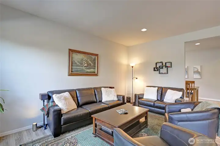 Living room with 9' ceilings and open concept layout