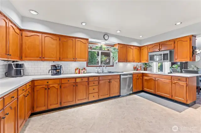 Large Kitchen