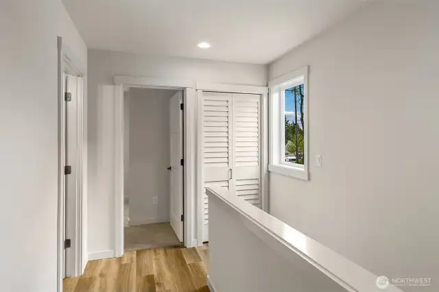 Upstairs hallway + laundry