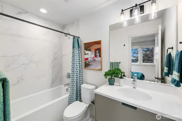 Ensuite bath