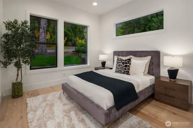 Main floor gen-suite