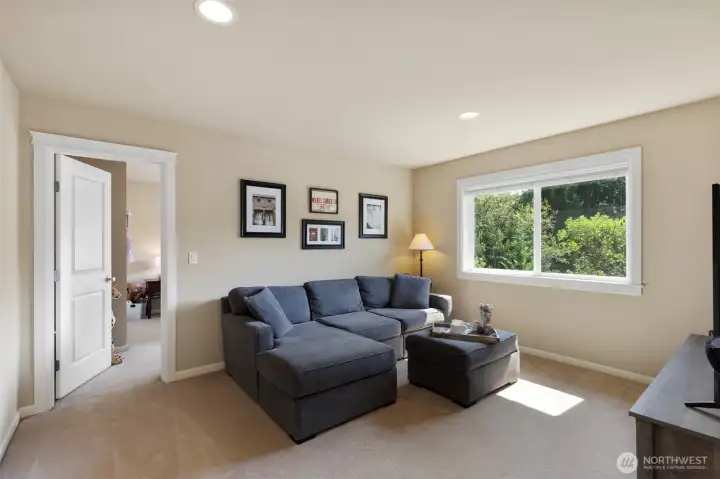 Bonus space upper level