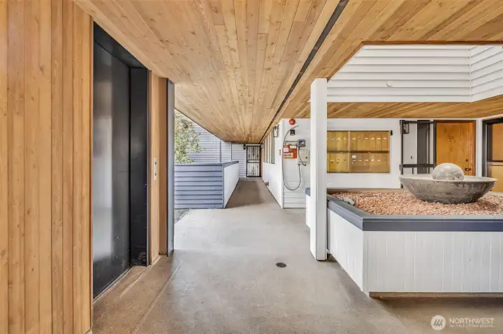 Welcome to the Islandian Condo.