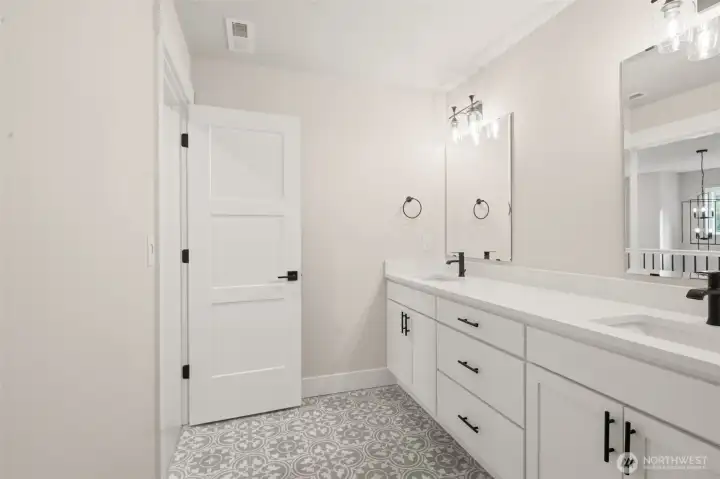 Upstairs guest bathroom