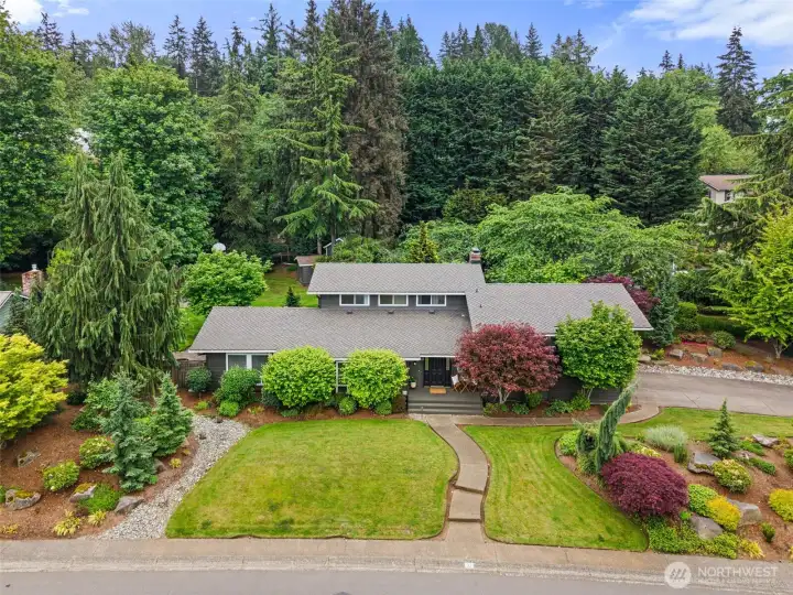 Private corner lot surrounded by lush greenery. Private corner lot surrounded by lush greenery.
