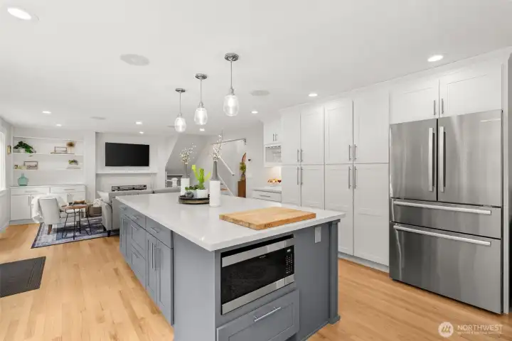 Oversized island with built in microwave Oversized island with built in microwave