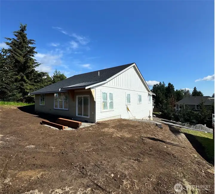 View from back corner of yard - huge over 9,000 sq ft lot! View from back corner of yard - huge over 9,000 sq ft lot!