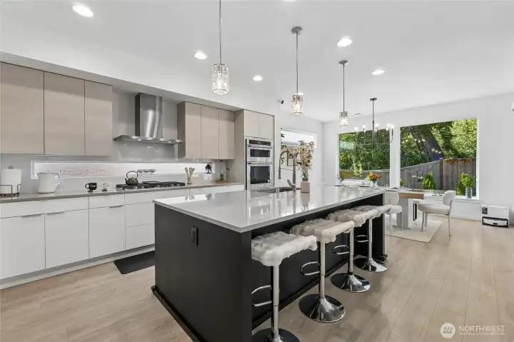 Kitchen with large island