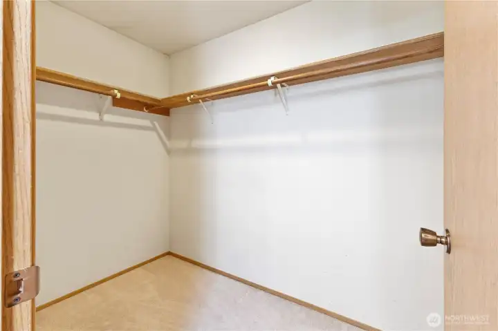 Large primary bedroom walk-in closet