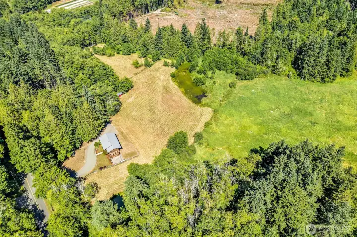Includes the property directly behind as well - 17 acres Includes the property directly behind as well - 17 acres