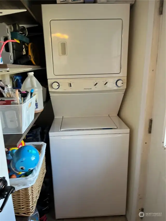 Stackable washer/dryer on main floor