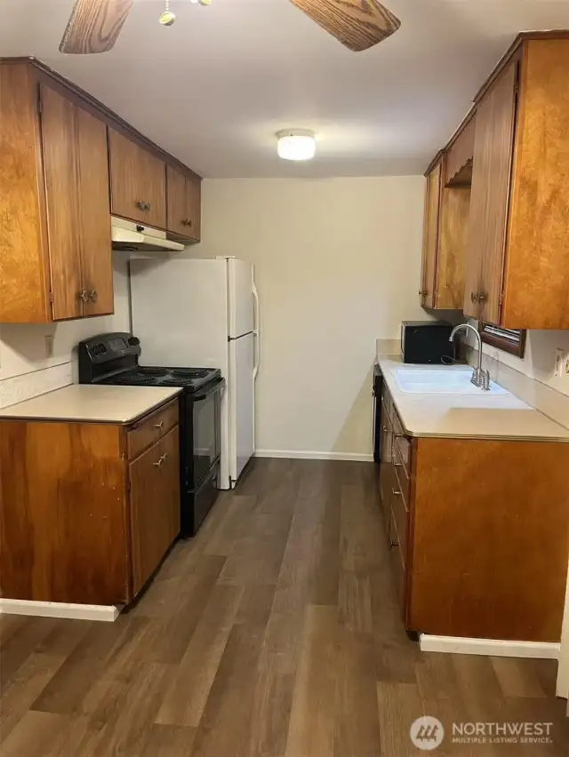 unit 4012 kitchen