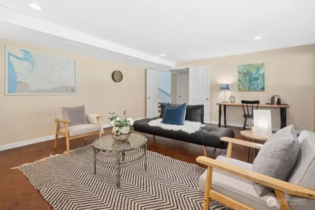 Cozy yet spacious, the best of both worlds when wanting a place to relax