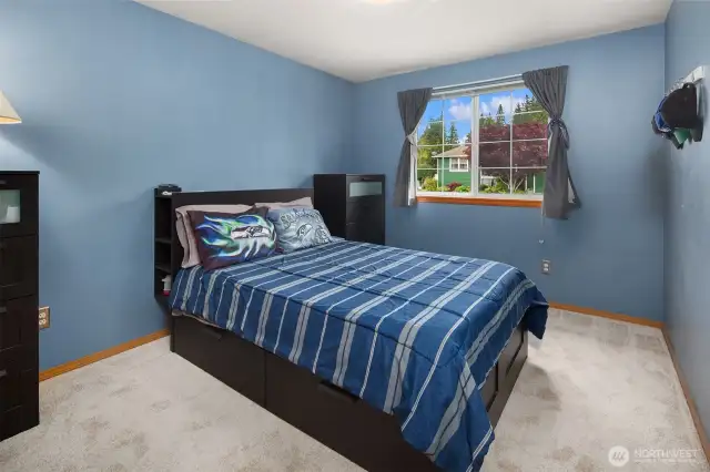 Second bedroom.
