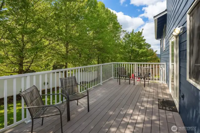 Deck off of the family room.