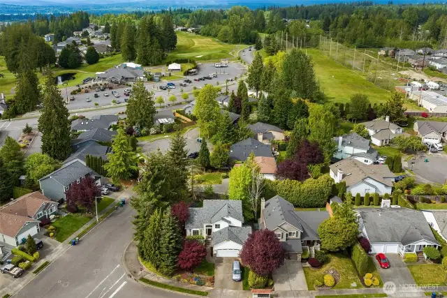 Walking distance to the Clubhouse