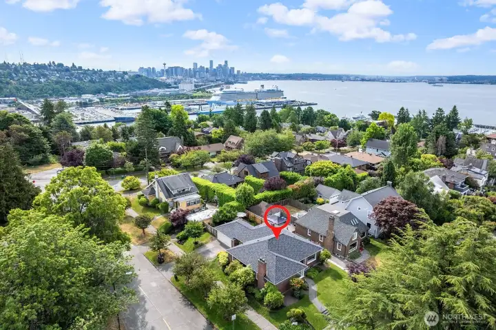 Stunning corner lot in the prime part of Magnolia.