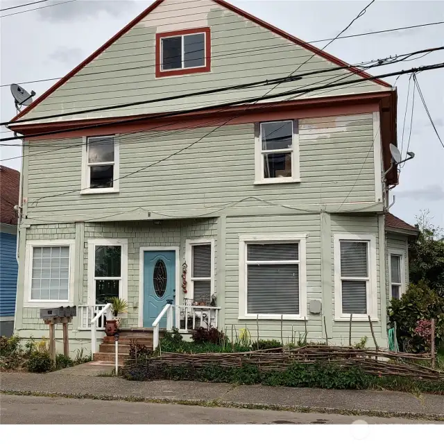 Two Story 3 Plex nice units