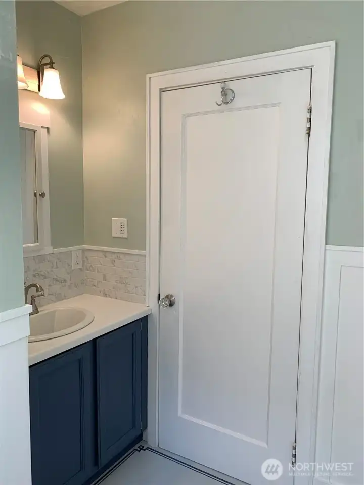 Unit 1 Main bath