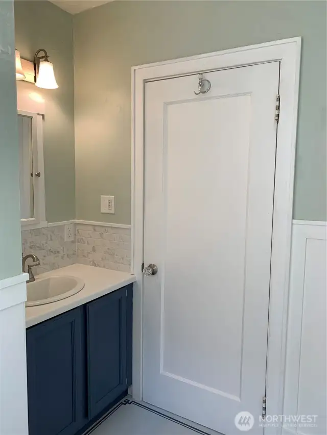 Unit 1 Main bath