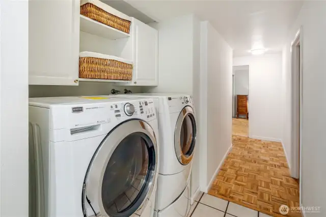 Washer & dryer stay!
