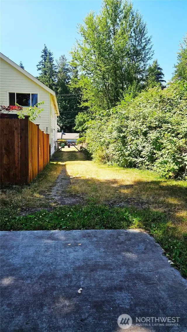 Easement to 170th