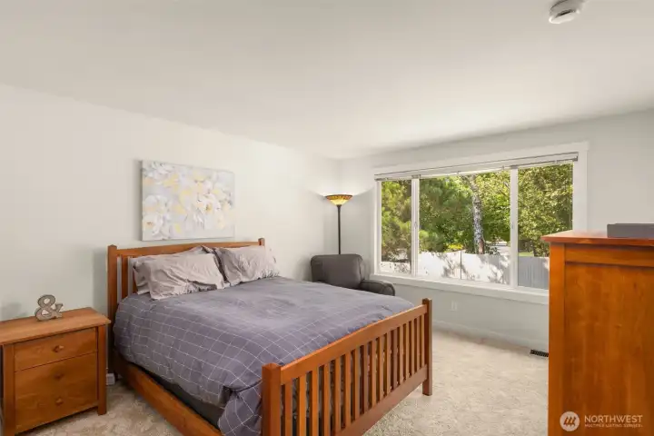 Spacious primary suite & entire top floor has new carpet