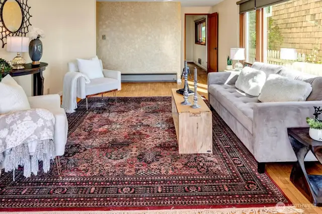 ~back into the living room, hardwood floors are from the Olympic Hotel ballroom