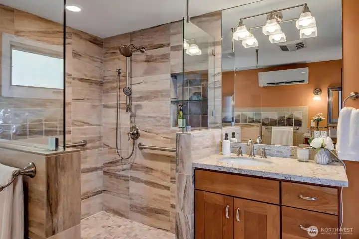 ~fabulous five piece upstairs bathroom