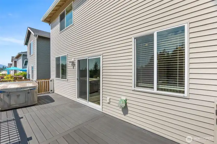 Lots of room for living out here!