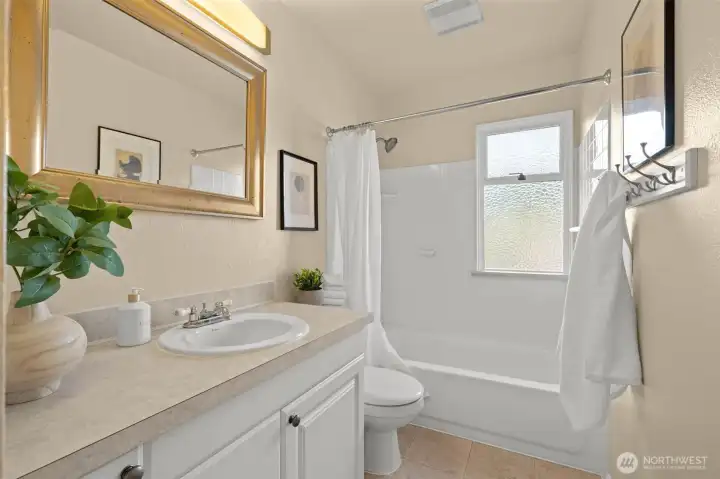 Back Unit Bathroom