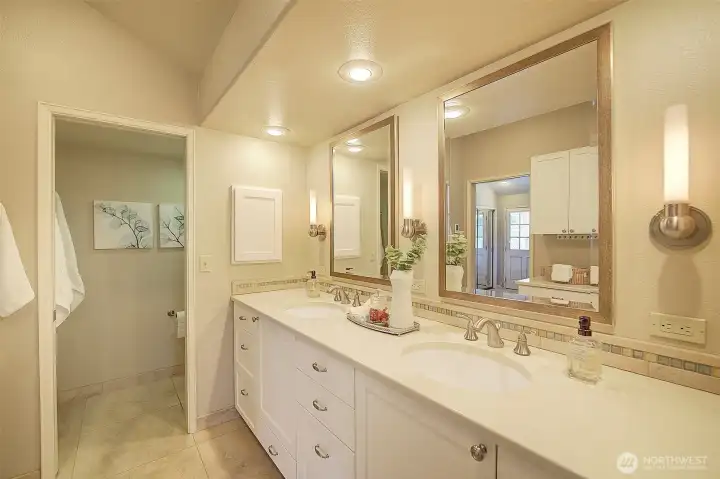 Private commode area