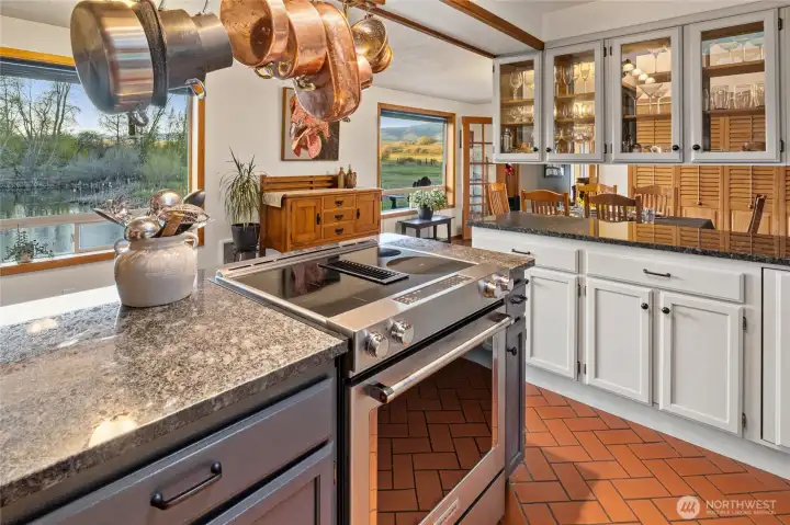 Brand new Kitchenaid stove/range installed April 16th 2026.