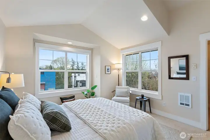 Beautiful views from this primary with a view of Mt Rainier out the south window and a view of Licton Springs Park from the window facing east.