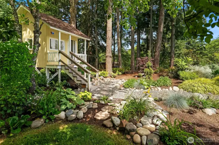 2-Story playhouse with loft