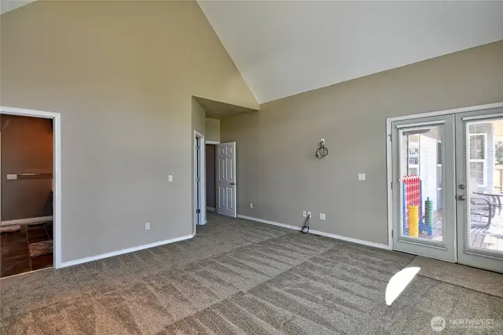 Huge primary bedroom with cathedral ceilings Huge primary bedroom with cathedral ceilings