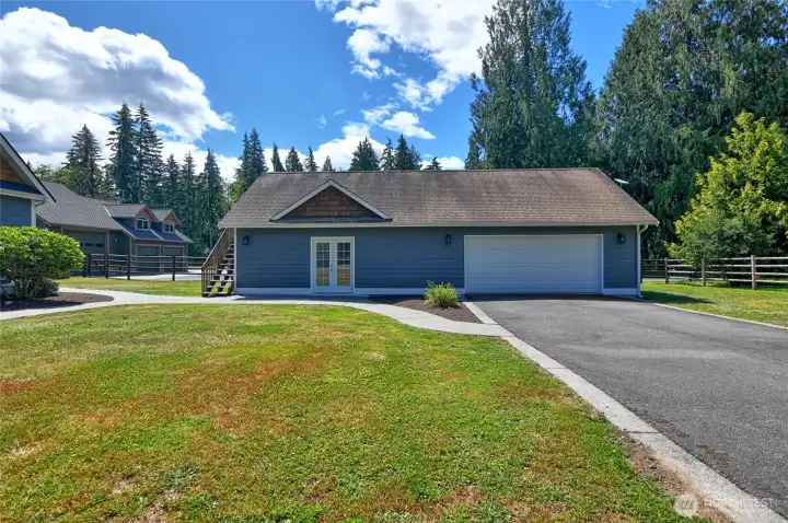 Workout room or office. lots of storage above Workout room or office. lots of storage above