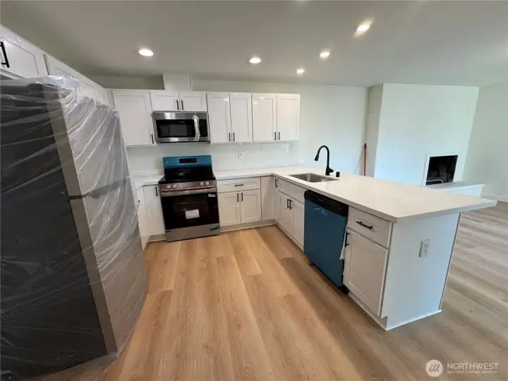 Open Concept! Open Concept!
