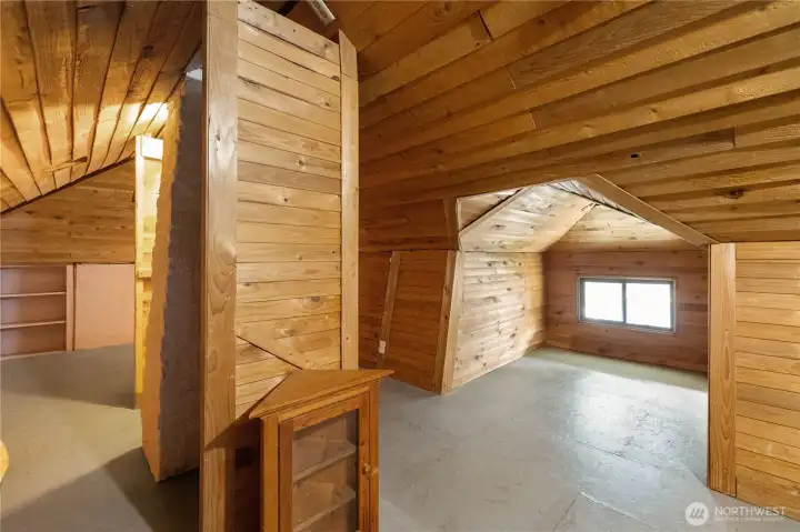 Attic space (ready for skylights and additional window!) Attic space (ready for skylights and additional window!)