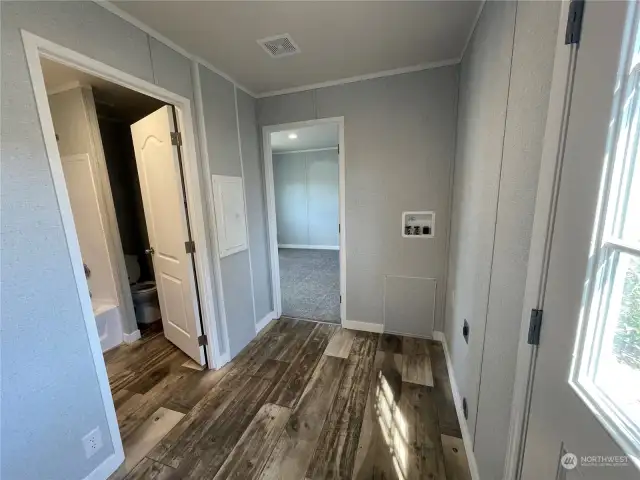 Hallway/Utility Room