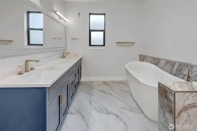 (Different unit, floor plan, & color scheme)