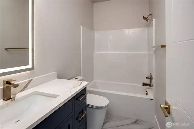 (Different unit, floor plan, & color scheme)
