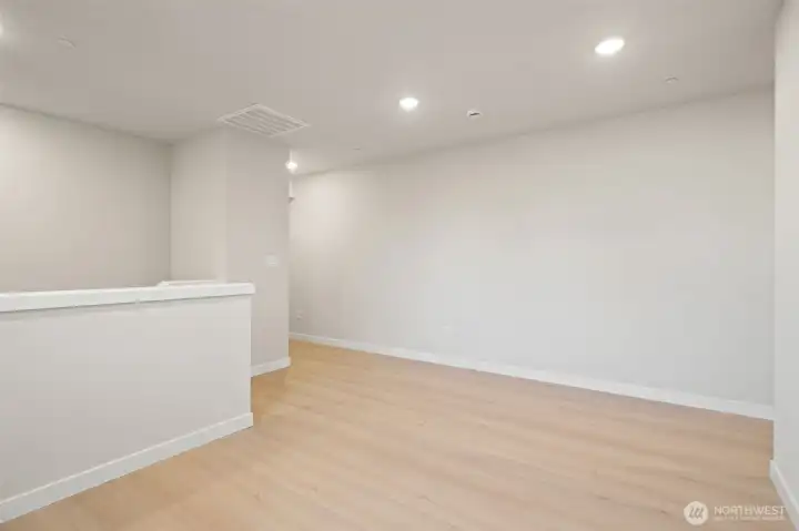 2nd floor bonus space