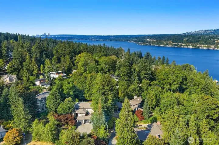 Great location in private neighborhood setting. Walk to nearby Clarke beach, Pioneer Park, trails, shops & schools